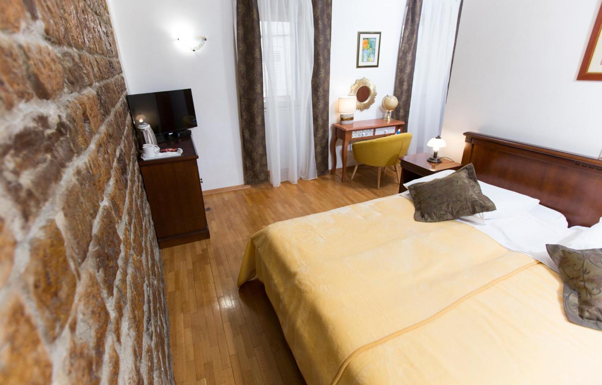 Rooms Base Сплит Екстериор снимка