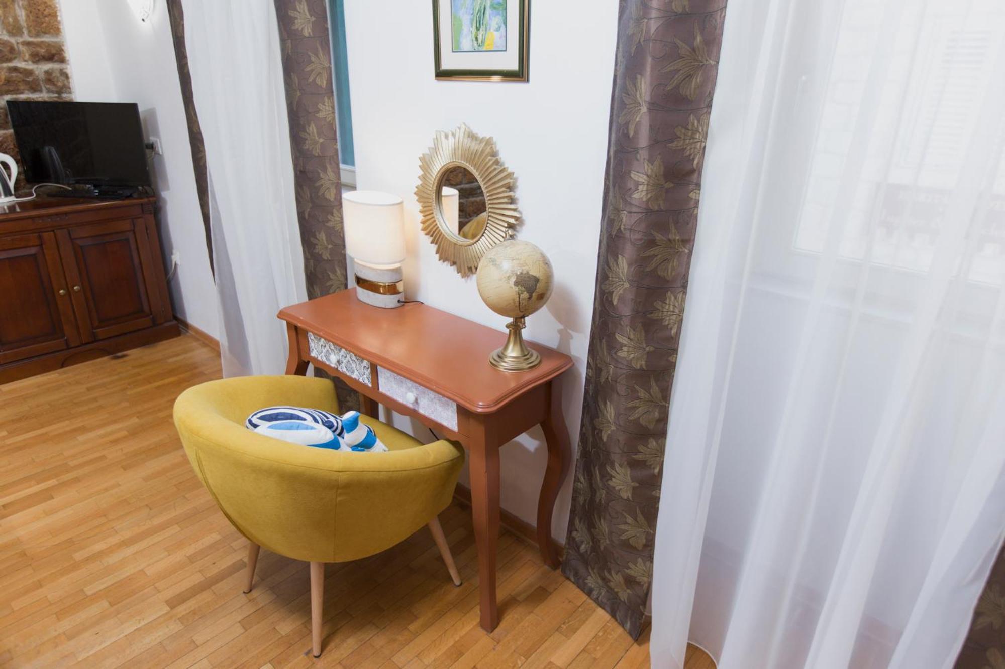 Rooms Base Сплит Екстериор снимка