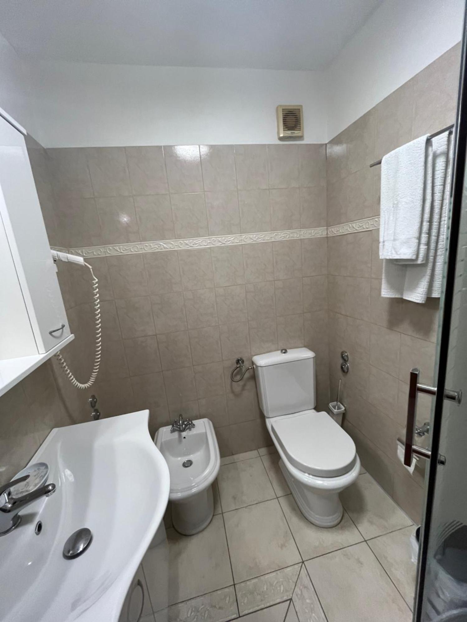 Rooms Base Сплит Екстериор снимка