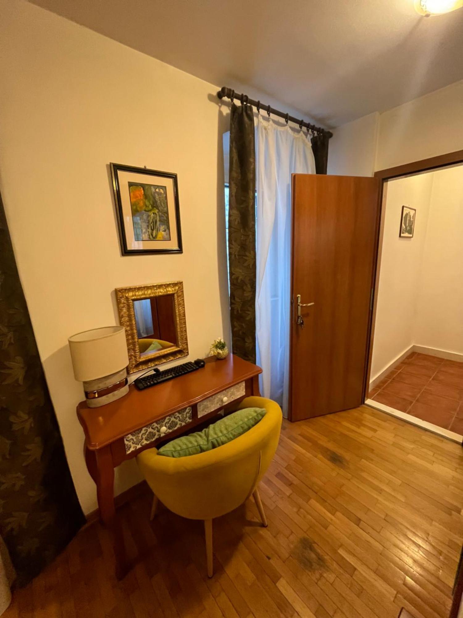 Rooms Base Сплит Екстериор снимка