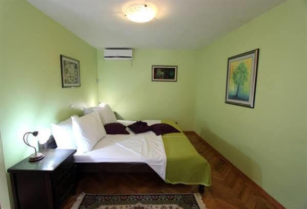 Rooms Base Сплит Екстериор снимка